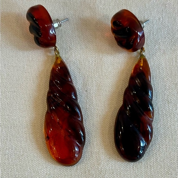 Tortoise Shell Earrings, Pierced - Picture 10 of 16